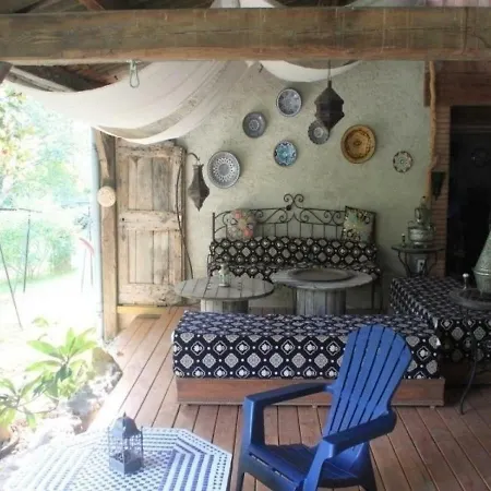 House Lapeyrouse * Lempaut