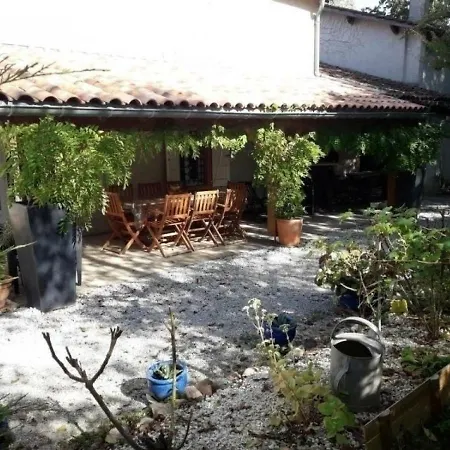 House Lapeyrouse Tatil Evi *